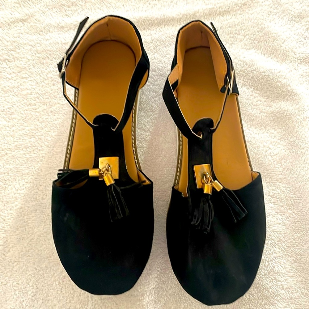 Shoes - suede material with tassels